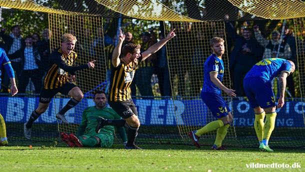 Aarhus Fremad x Øst for Paradis: Oplæg og pokaleventyr på det store lærred